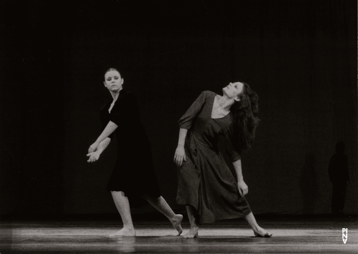 Malou Airaudo and Josephine Ann Endicott in “Adagio – Five Songs by Gustav Mahler” by Pina Bausch