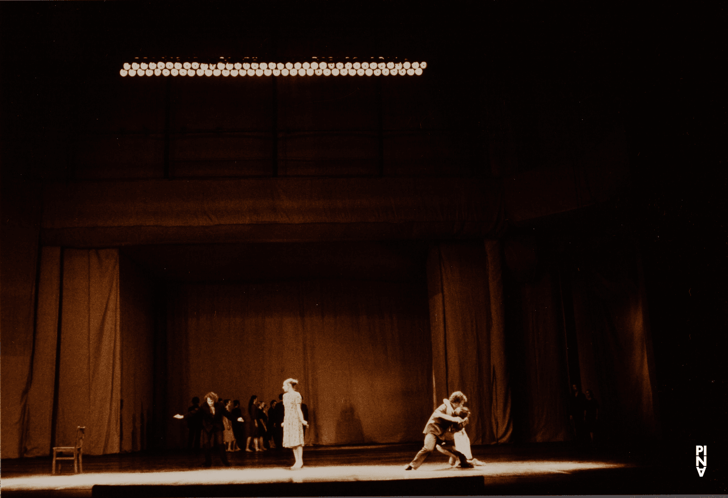 Heinz Samm et Michael Diekamp dans « Adagio – Fünf Lieder von Gustav Mahler » de Pina Bausch