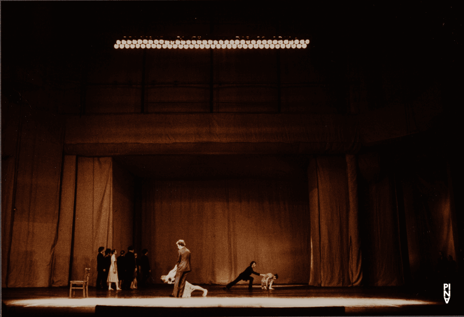 Heinz Samm, Hiltrud Blanck und Michael Diekamp in „Adagio – Fünf Lieder von Gustav Mahler“ von Pina Bausch