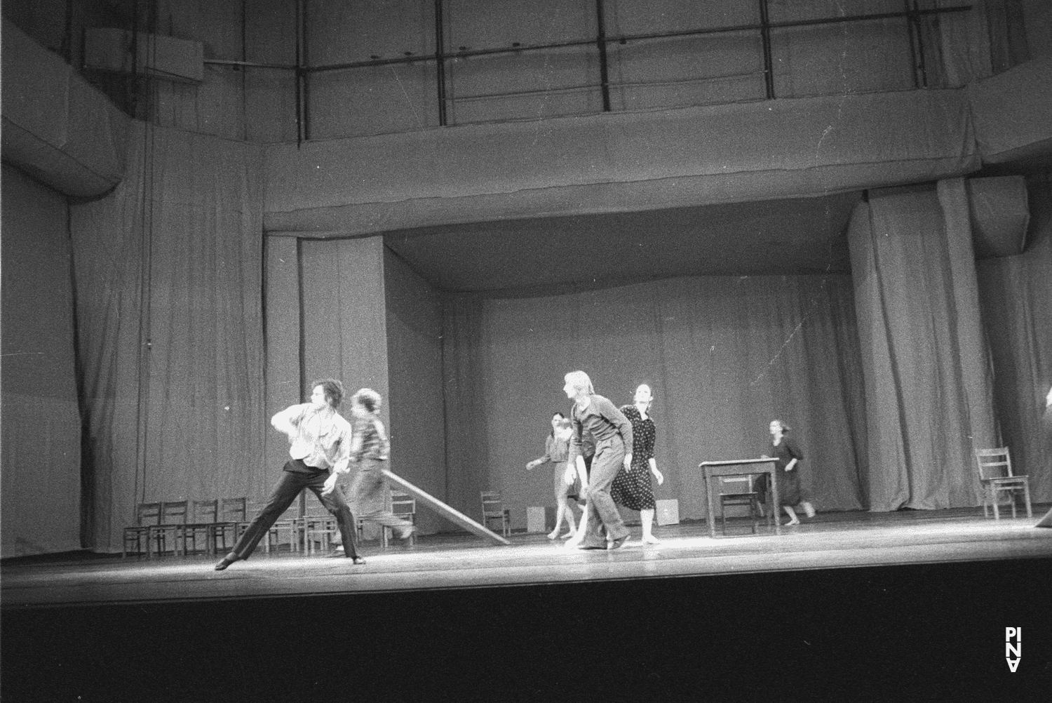 Ed Kortlandt, Dominique Mercy et Malou Airaudo dans « Adagio – Fünf Lieder von Gustav Mahler » de Pina Bausch