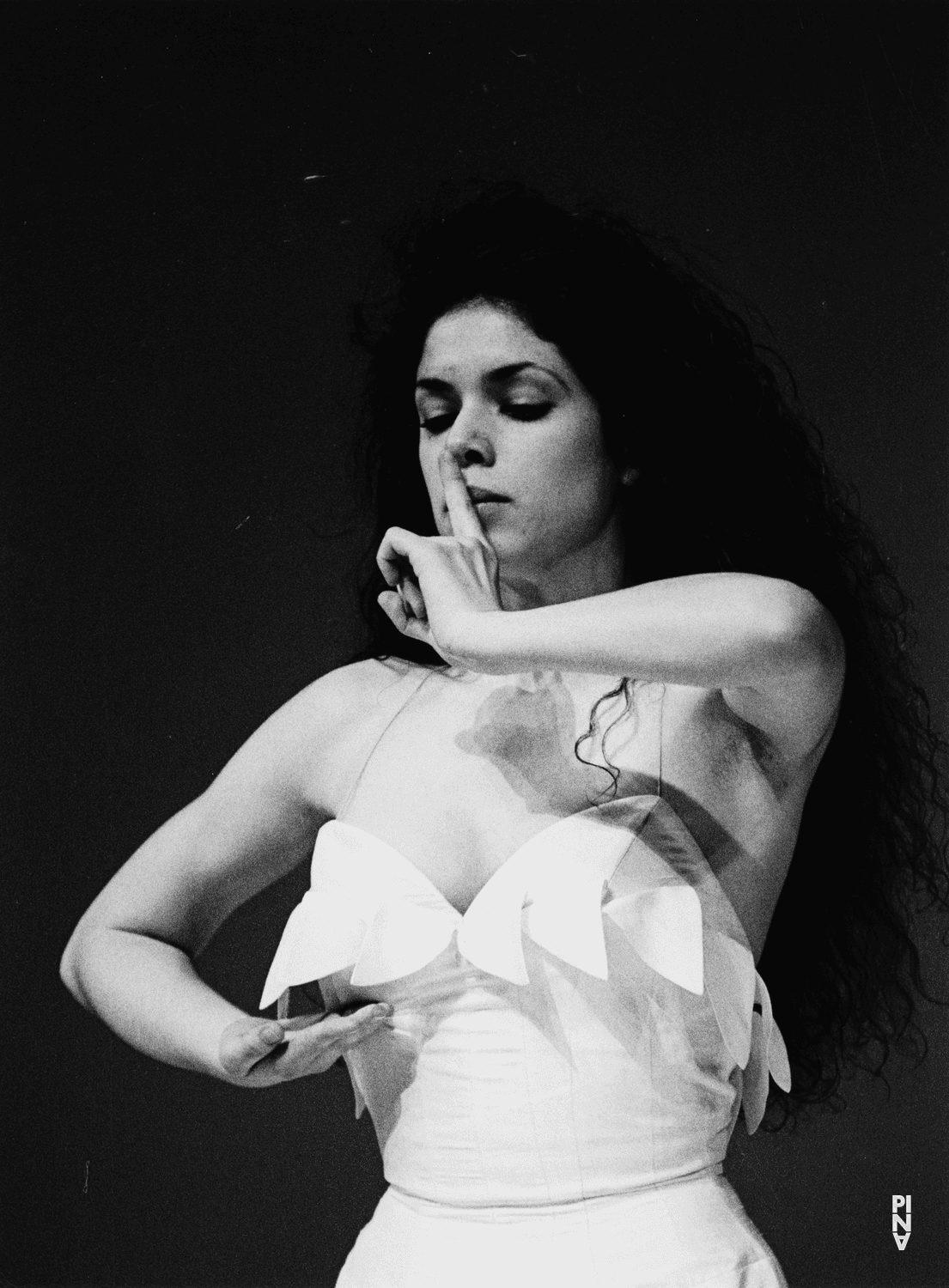 Mélanie Maurin in „Água“ von Pina Bausch