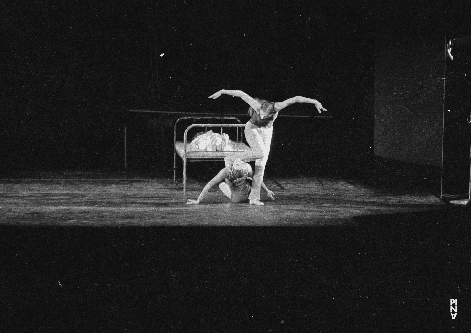 Catherine Denisot and Pina Bausch in “Aktionen für Tänzer” by Pina Bausch