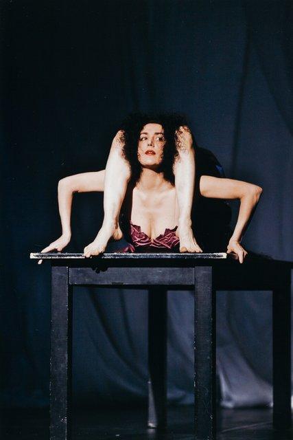 Cristiana Morganti in „Bamboo Blues“ von Pina Bausch, Spielzeit 2006/07