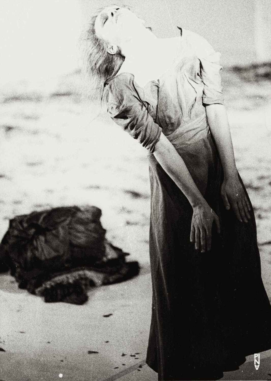 Marlis Alt in „Blaubart. Beim Anhören einer Tonbandaufnahme von Béla Bartóks Oper »Herzog Blaubarts Burg«“ von Pina Bausch