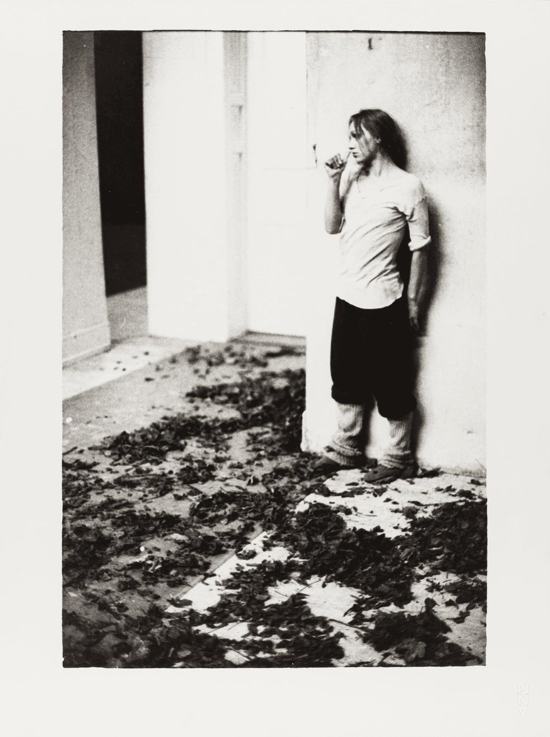 Marlis Alt in „Blaubart. Beim Anhören einer Tonbandaufnahme von Béla Bartóks Oper »Herzog Blaubarts Burg«“ von Pina Bausch