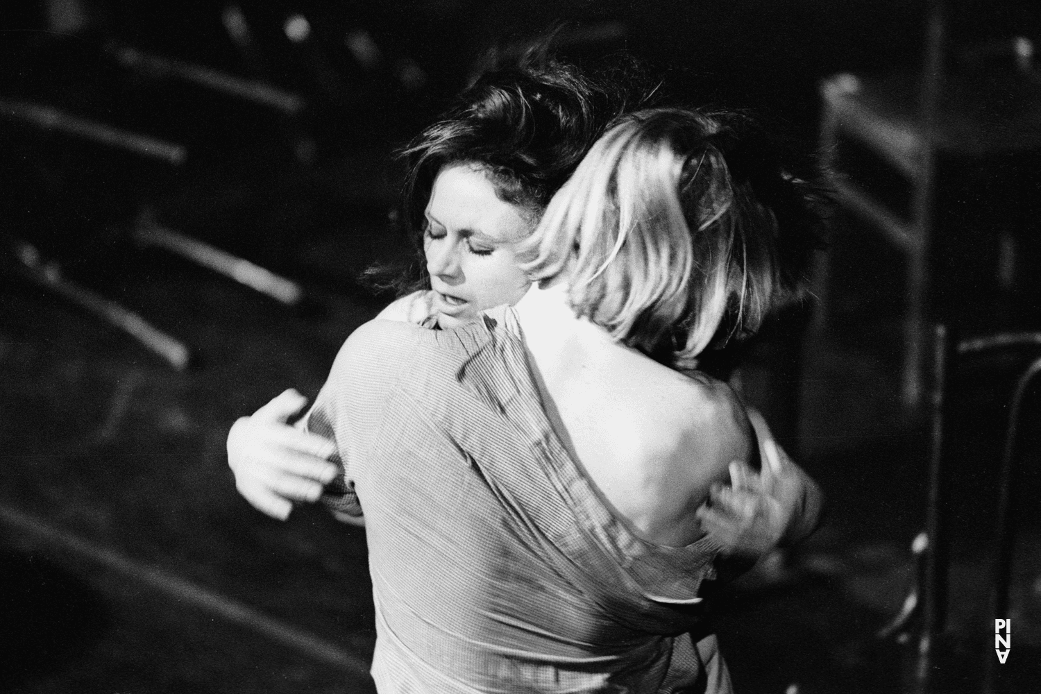 Dominique Mercy und Malou Airaudo in „Café Müller“ von Pina Bausch