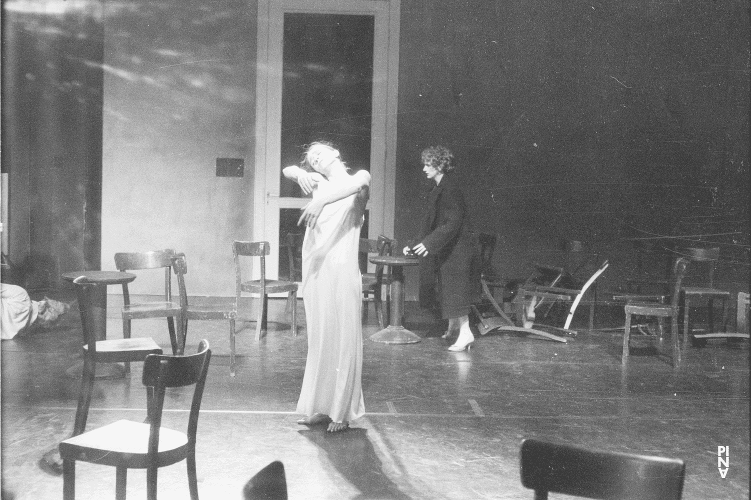 Pina Bausch, Meryl Tankard und Dominique Mercy in „Café Müller“ von Pina Bausch