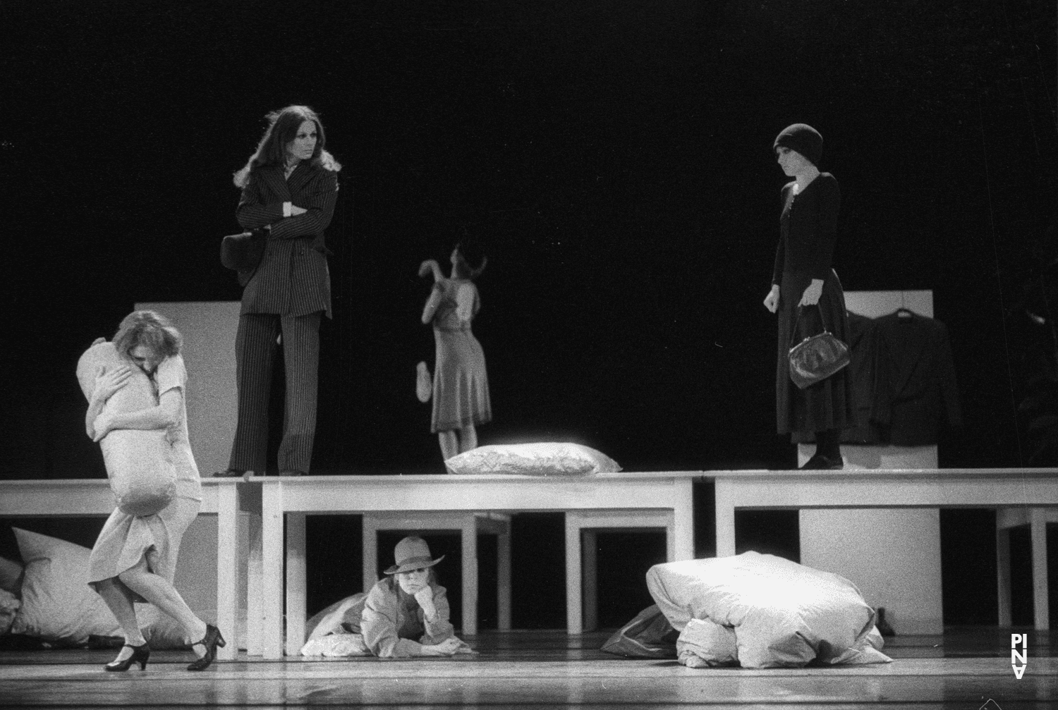 „Ich bring dich um die Ecke…“ von Pina Bausch