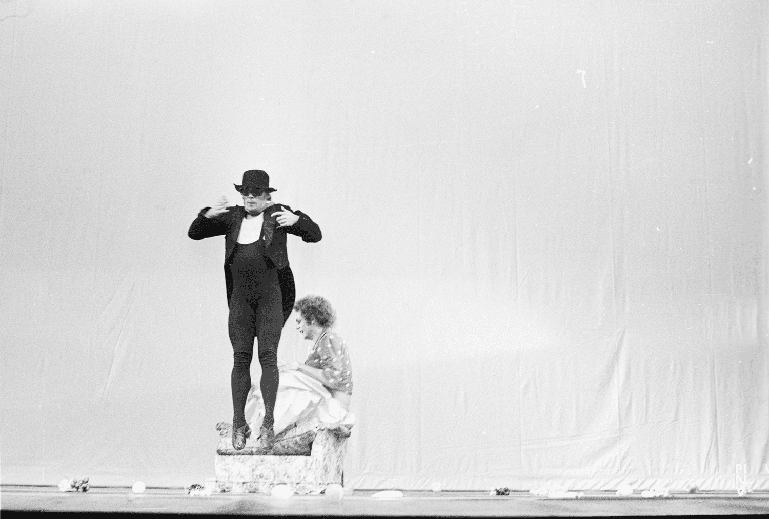 Heinz Samm und Ed Kortlandt in „Fliegenflittchen“ von Pina Bausch