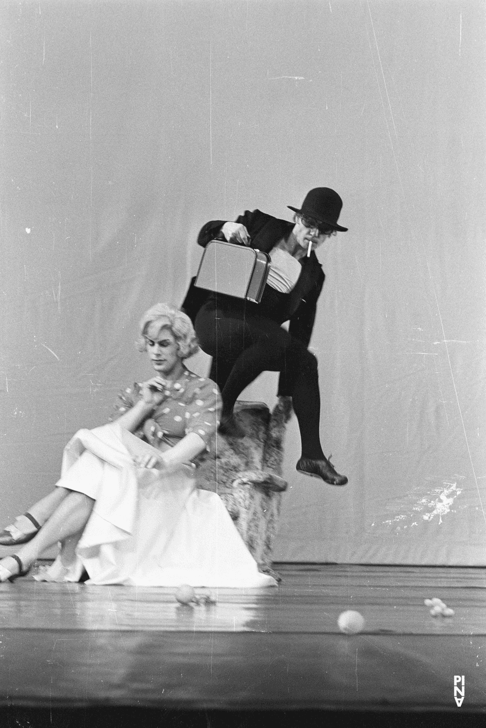 Heinz Samm and Ed Kortlandt in “Fliegenflittchen” by Pina Bausch