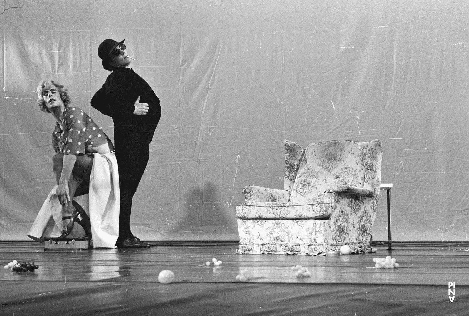 Heinz Samm and Ed Kortlandt in “Fliegenflittchen” by Pina Bausch