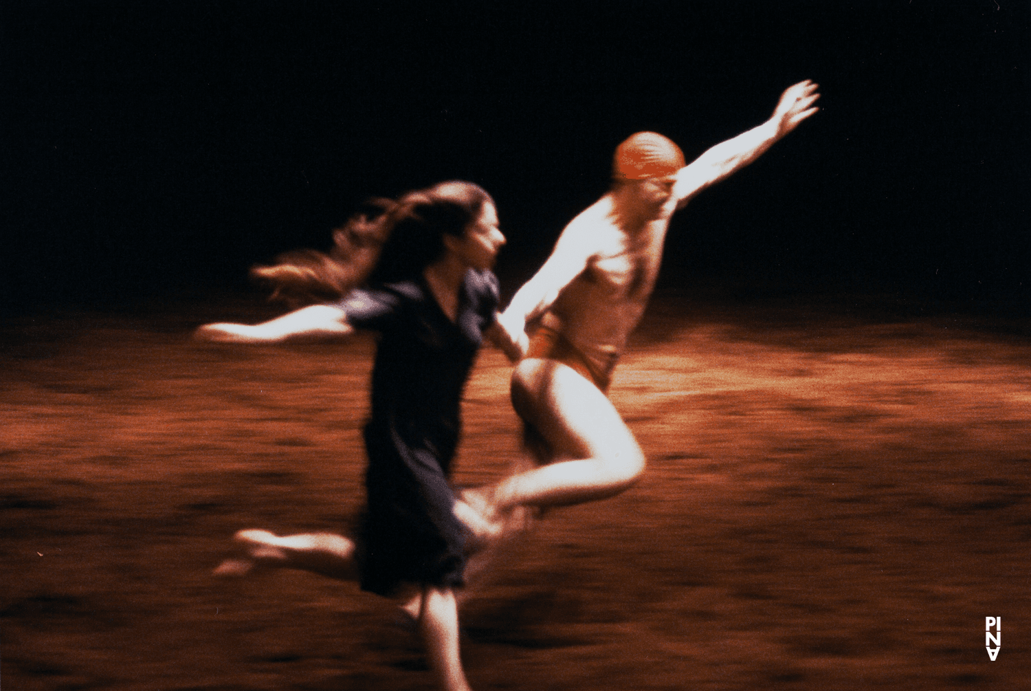 Bénédicte Billiet and Jan Minařík in “Auf dem Gebirge hat man ein Geschrei gehört (On the Mountain a Cry Was Heard)” by Pina Bausch