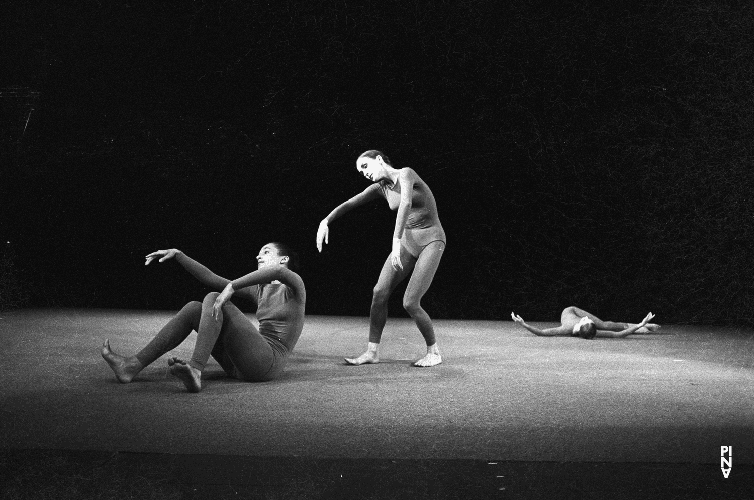 Anna Mittelholzer, Pina Bausch et Ulrike Baehr dans « Im Wind der Zeit » de Pina Bausch