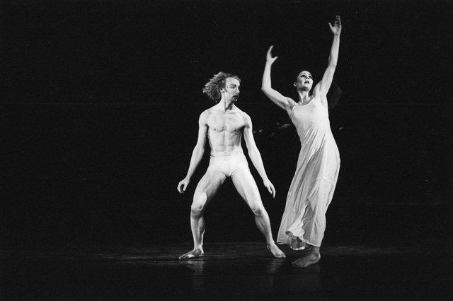 Dominique Mercy and Malou Airaudo in “Iphigenie auf Tauris” by Pina Bausch with Tanztheater Wuppertal at Opernhaus Wuppertal (Germany), April 20, 1974