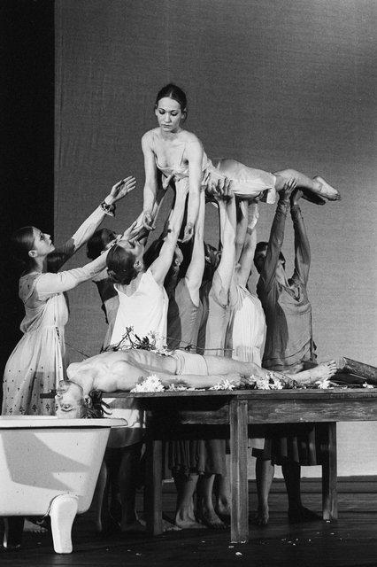 Ed Kortlandt, Hiltrud Blanck and Vivienne Newport in “Iphigenie auf Tauris” by Pina Bausch with Tanztheater Wuppertal at Opernhaus Wuppertal (Germany), April 20, 1974