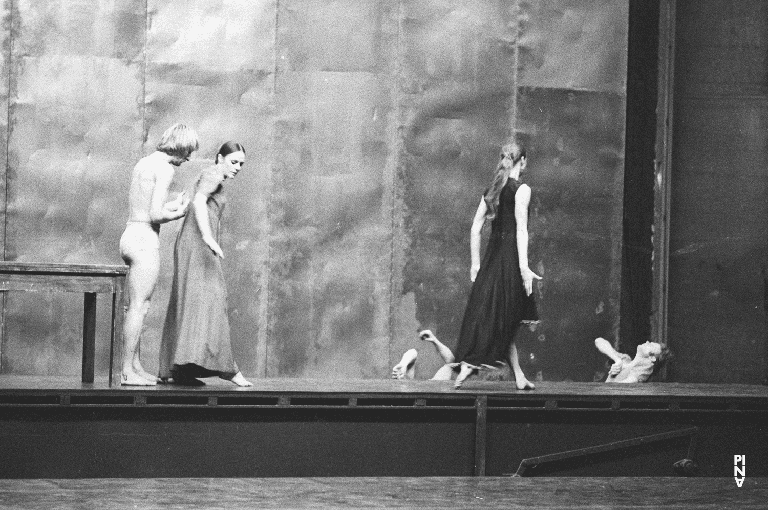 Dominique Mercy, Malou Airaudo and Tjitske Broersma in “Iphigenie auf Tauris” by Pina Bausch