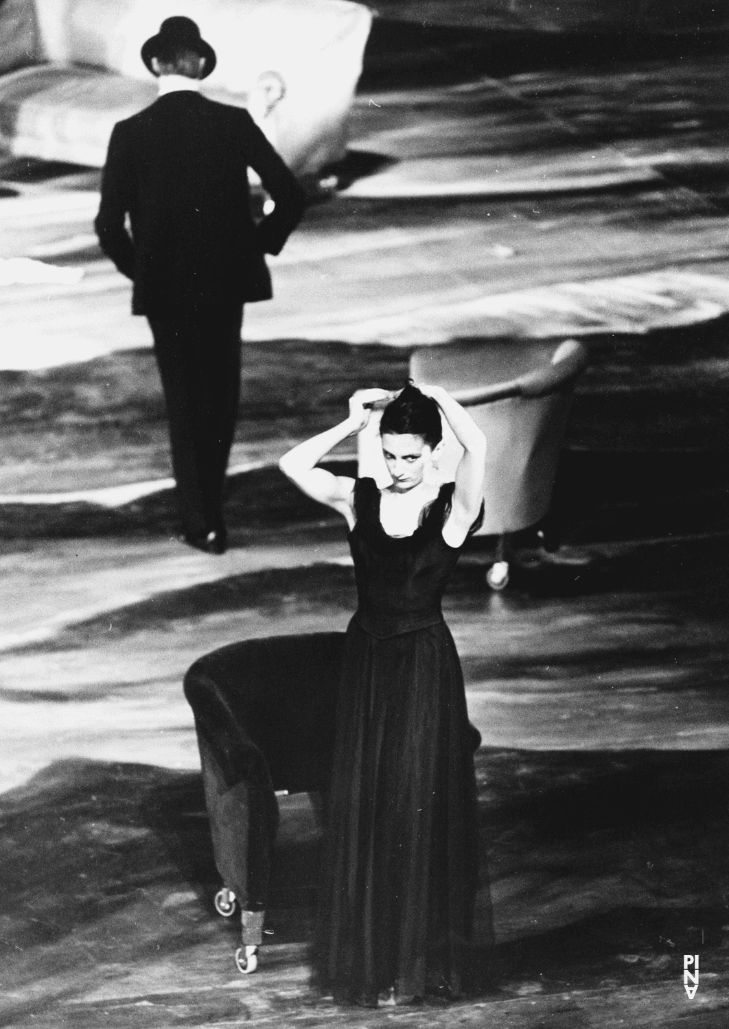 Meryl Tankard in „Keuschheitslegende“ von Pina Bausch