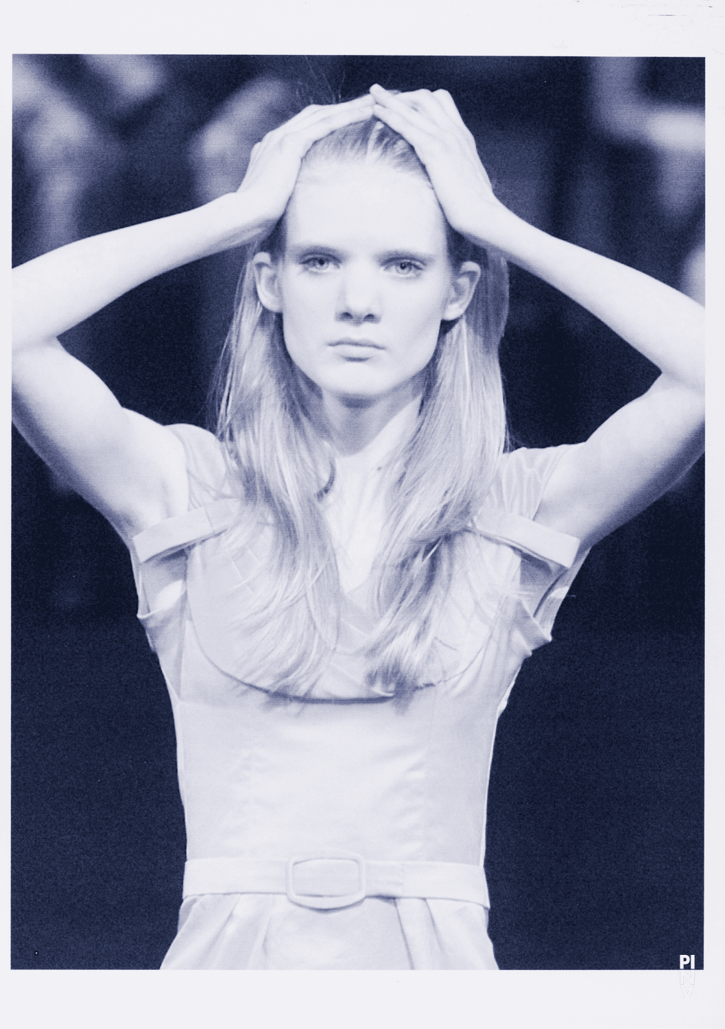 Joy Wonnenberg dans « Kontakthof. Avec des jeunes de plus de 14 ans » de Pina Bausch