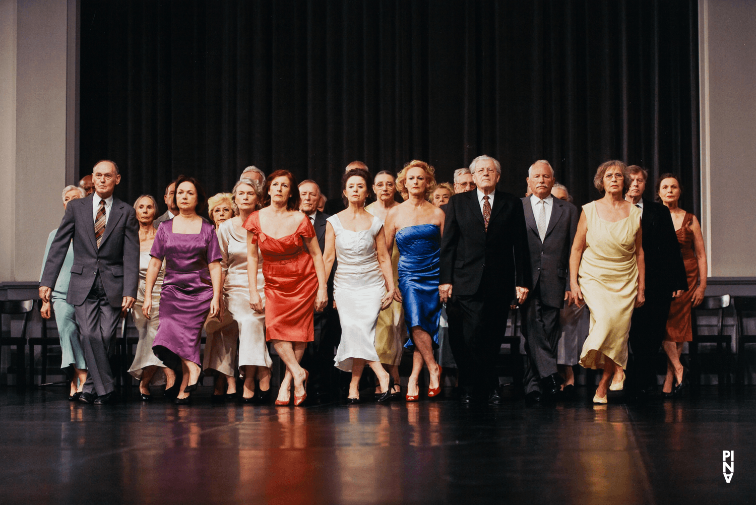 Photo de « Kontakthof. Avec des dames et messieurs de plus de 65 ans » de Pina Bausch