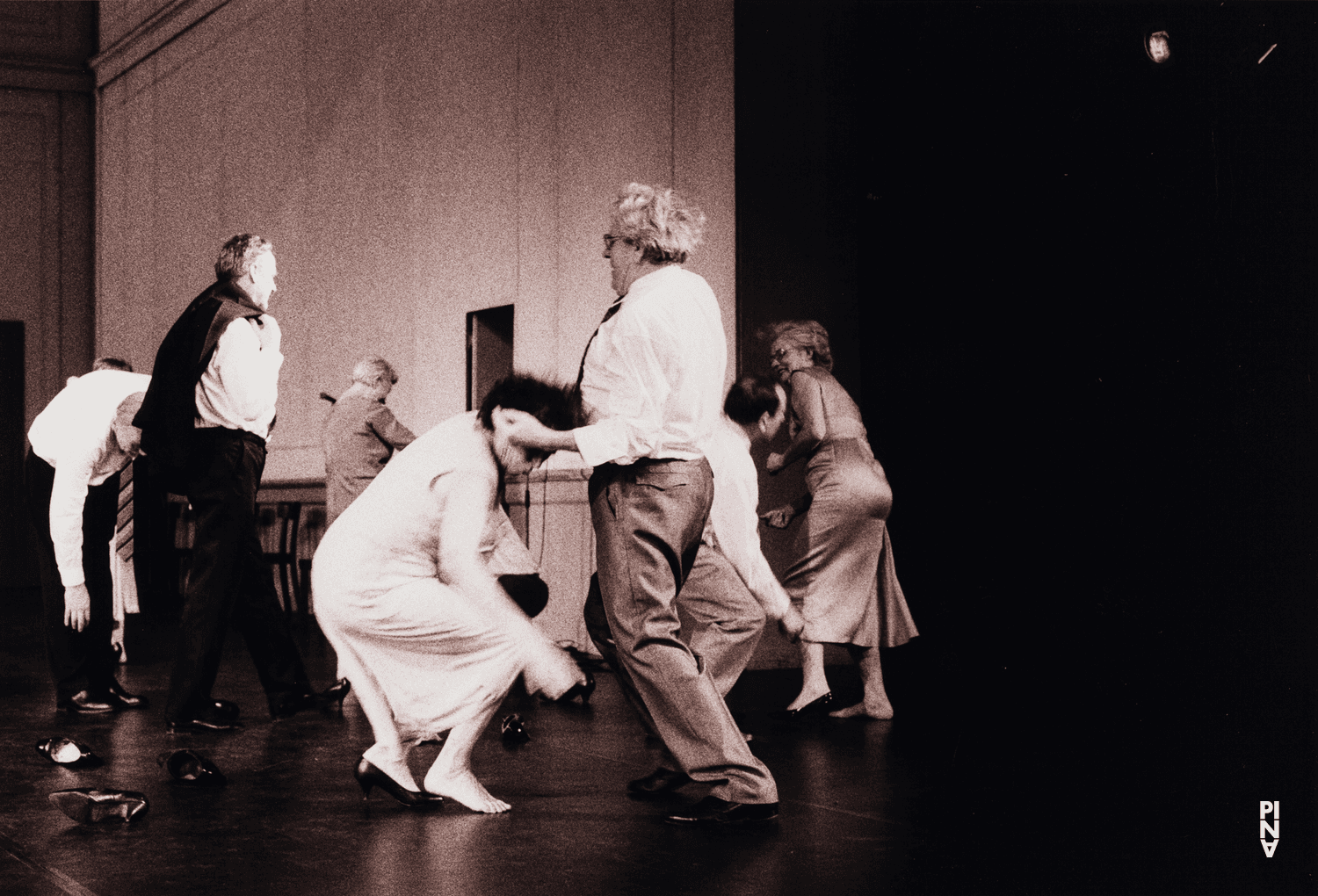 Alfred Siekmann, Renate Nickisch et Rosemarie Asbeck dans « Kontakthof. Avec des dames et messieurs de plus de 65 ans » de Pina Bausch