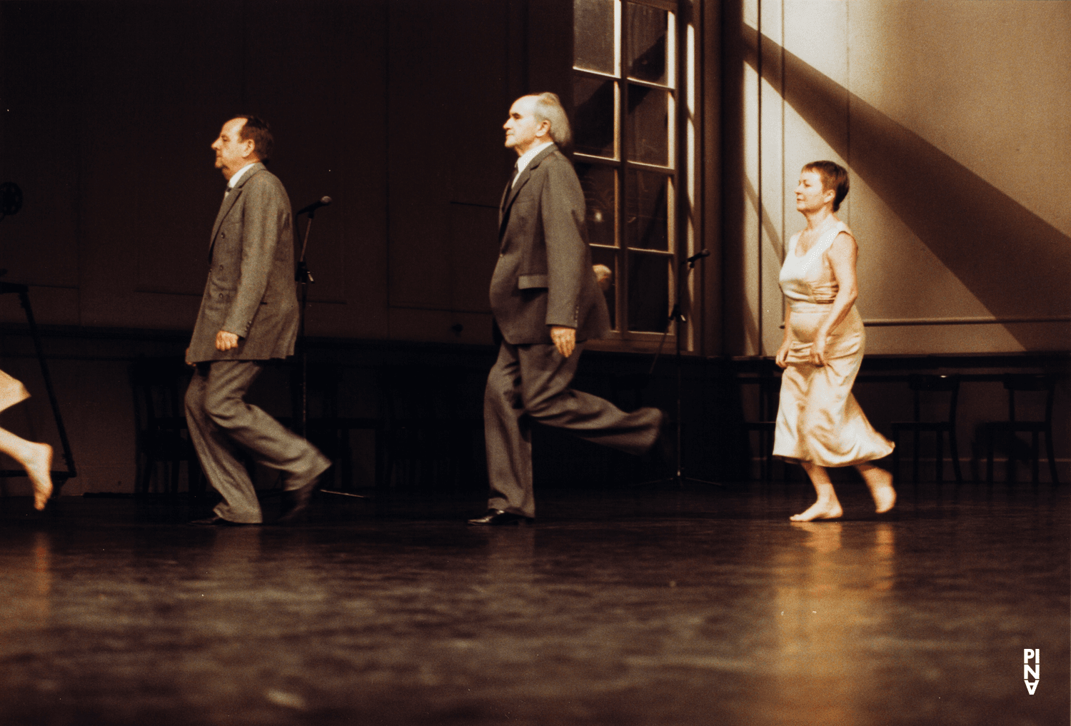 Heiner Voigt, Ursel Buchwald und Reiner Straßmann in „Kontakthof. Mit Damen und Herren ab „65““ von Pina Bausch