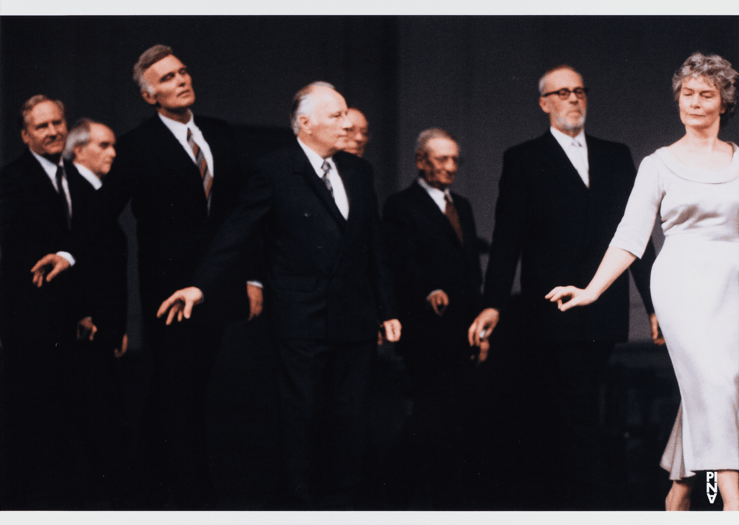 Photo de « Kontakthof. Avec des dames et messieurs de plus de 65 ans » de Pina Bausch