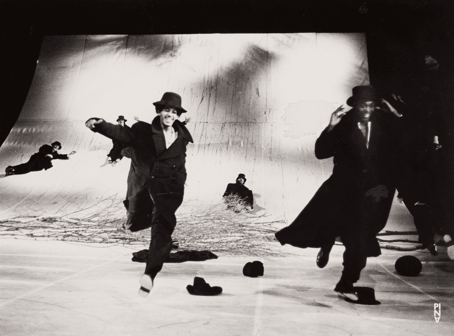 Arnaldo Alvarez and Esco Edmondson in “Come Dance With Me” by Pina Bausch