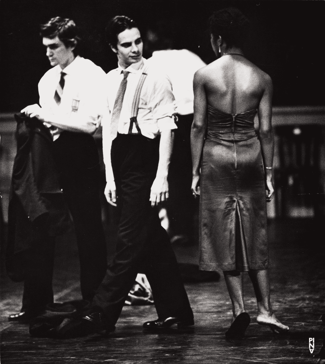 Christian Trouillas, Elisabeth Clarke und Arthur Rosenfeld in „Kontakthof“ von Pina Bausch