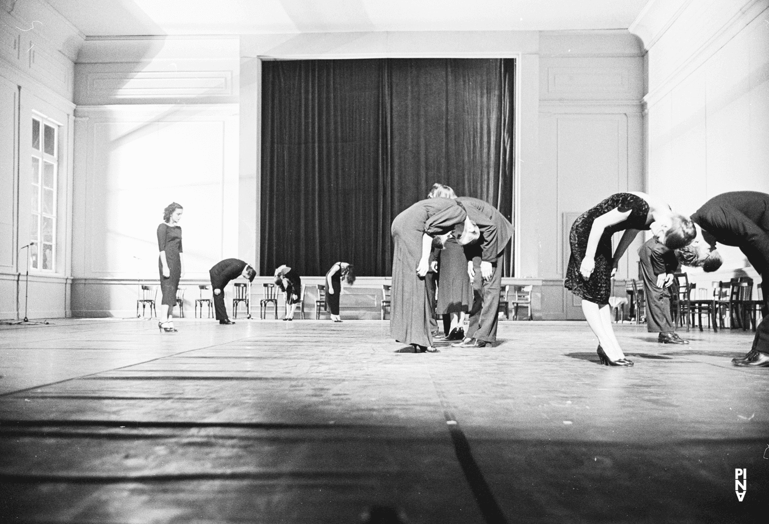 Meryl Tankard dans « Kontakthof » de Pina Bausch à l'Opernhaus Wuppertal