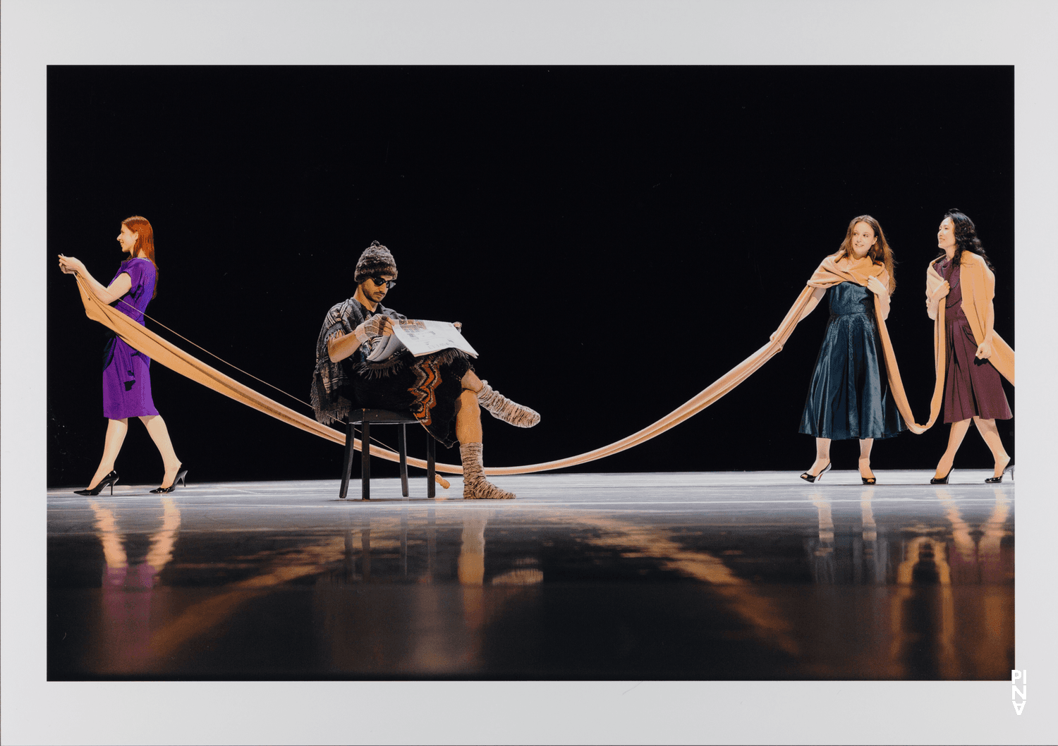 „"... como el musguito en la piedra, ay si, si, si ..." (Wie das Moos auf dem Stein)“ von Pina Bausch