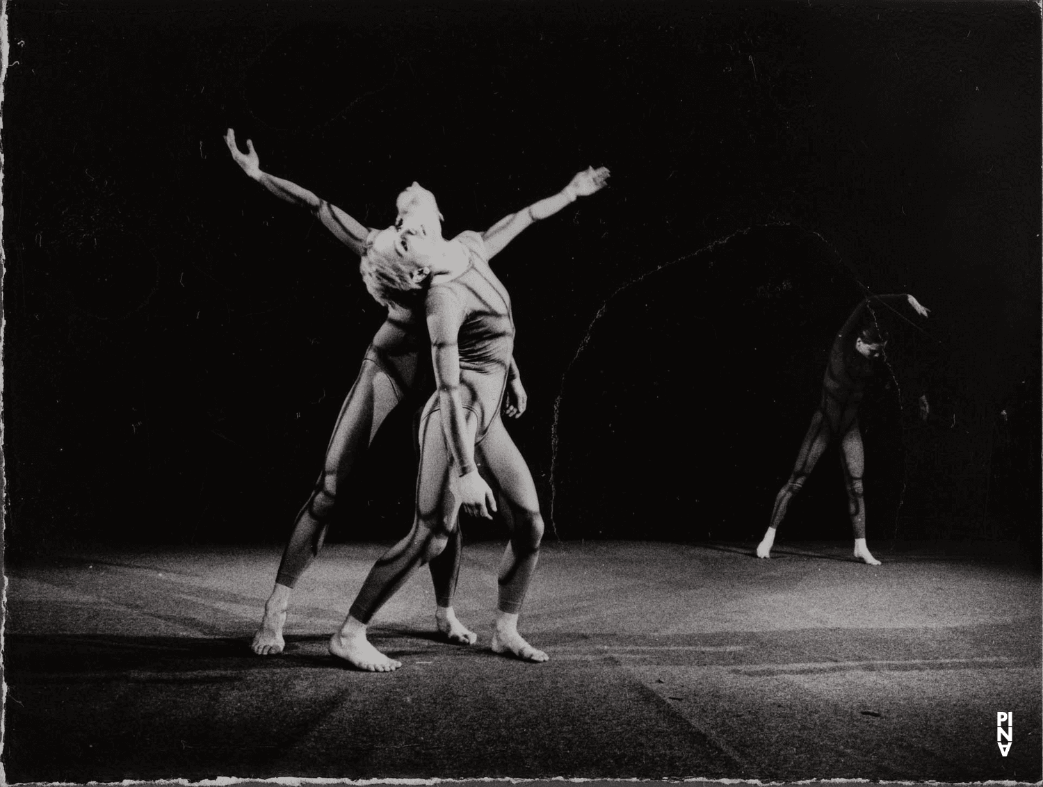 Marlis Alt et Catherine Denisot dans « Nachnull (Après Zéro) » de Pina Bausch