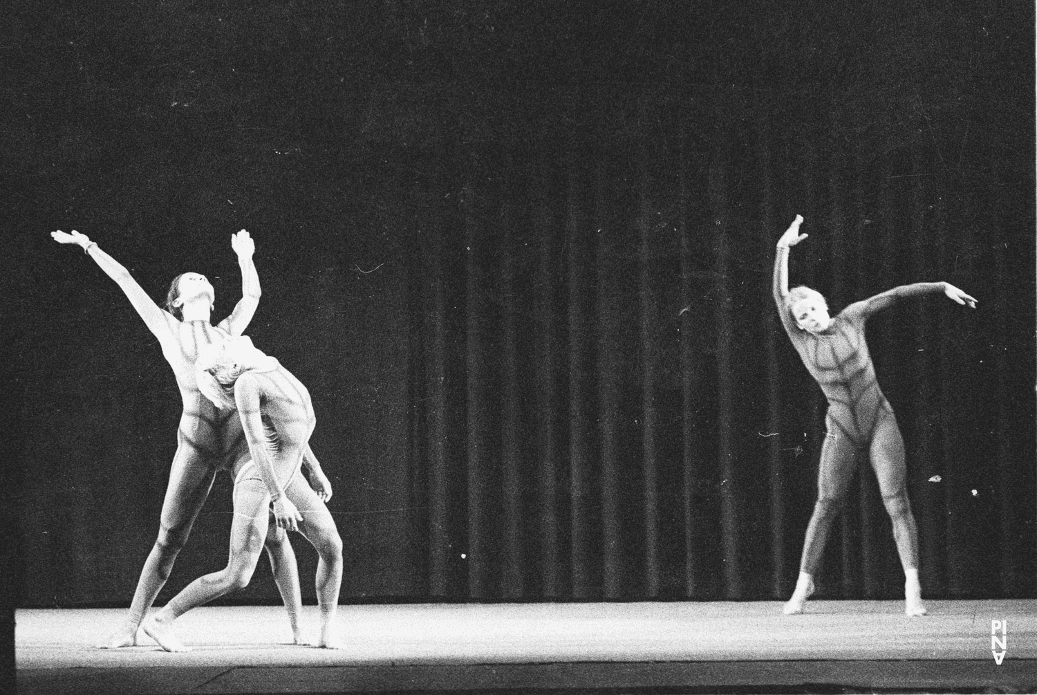 Marlis Alt, Susanne Linke et Anna Mittelholzer dans « Nachnull (Après Zéro) » de Pina Bausch