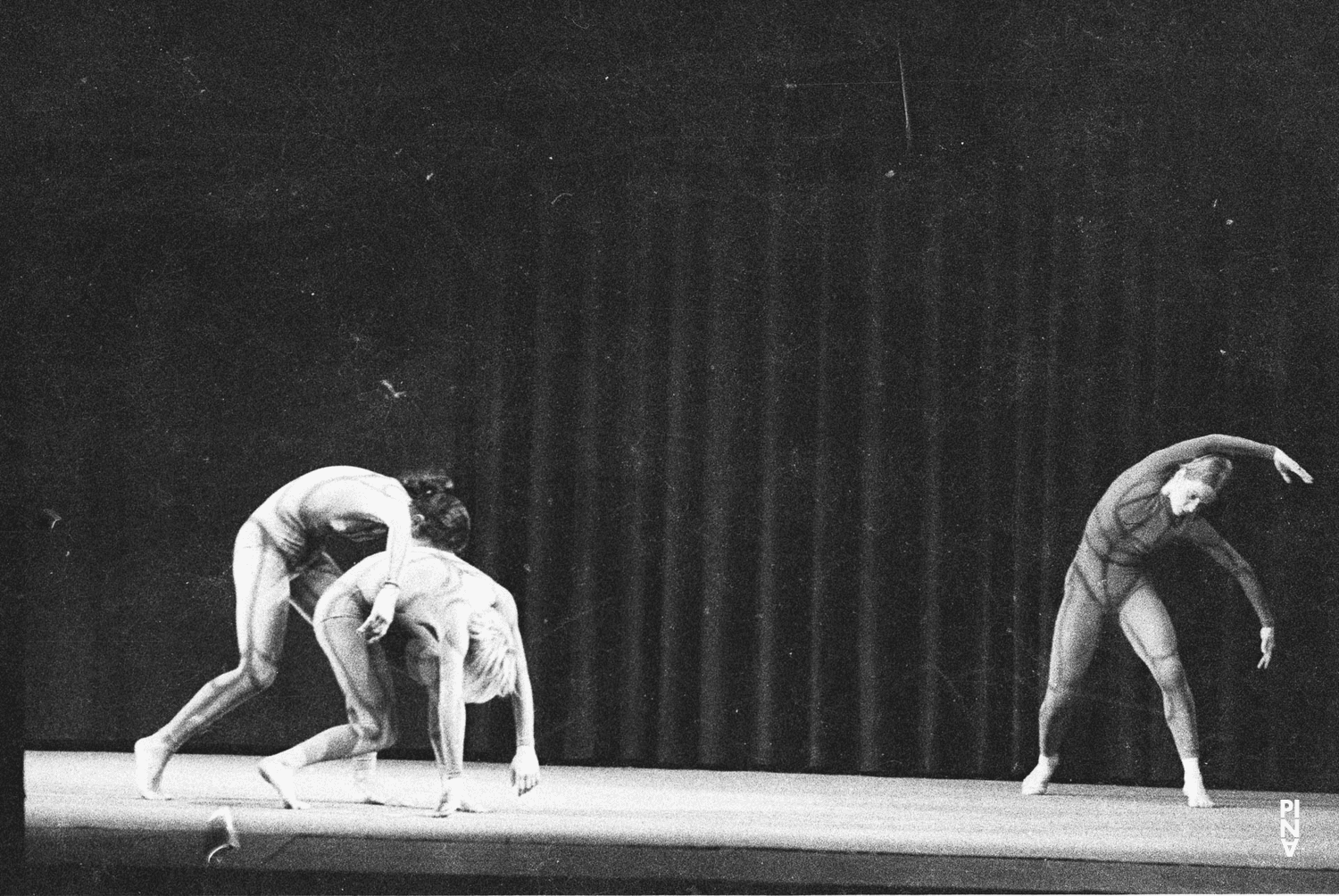 Marlis Alt, Anna Mittelholzer und Susanne Linke in „Nachnull“ von Pina Bausch