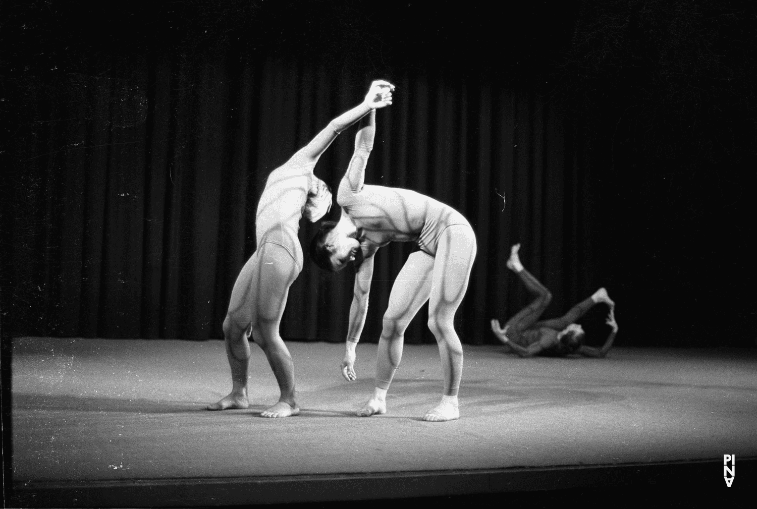 Fridel Deharde, Marlis Alt et Ulrike Baehr dans « Nachnull (Après Zéro) » de Pina Bausch