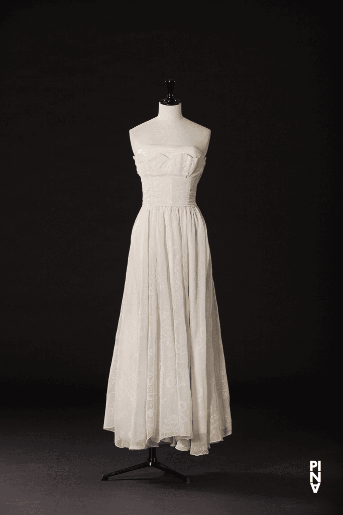 Long dress worn in “Nelken (Carnations)” by Pina Bausch