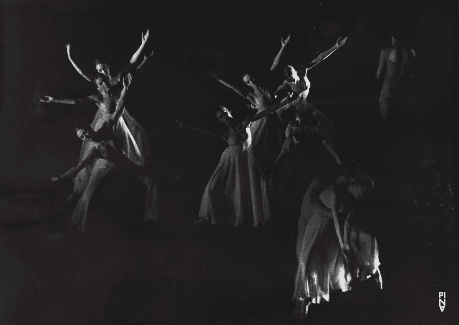 Monika Wacker, Malou Airaudo and Vivienne Newport in “Orpheus und Eurydike” by Pina Bausch