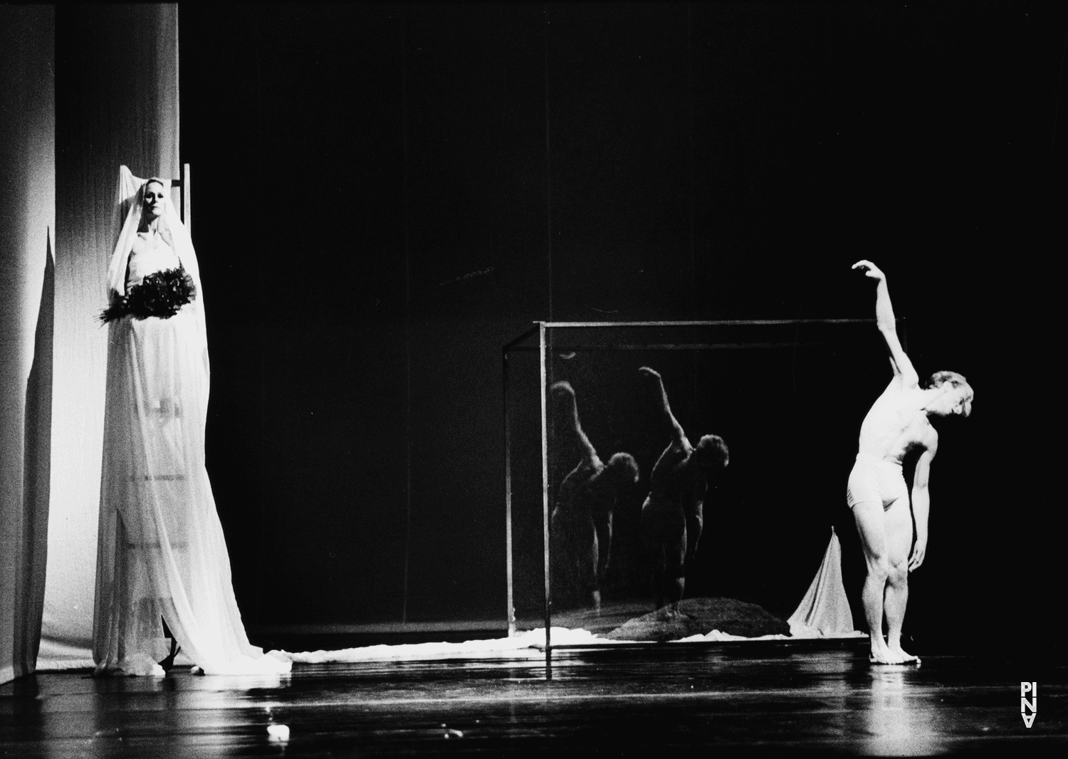 Dominique Mercy et Malou Airaudo dans « Orpheus und Eurydike » de Pina Bausch