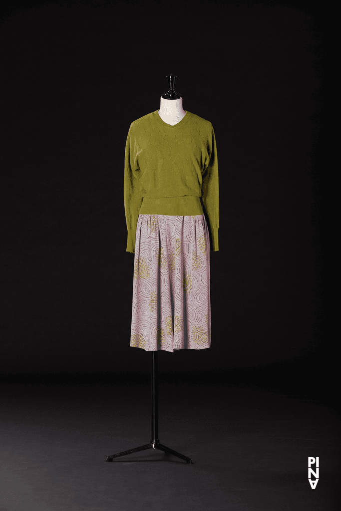 Pullover worn by Julie Anne Stanzak in “Palermo Palermo” by Pina Bausch