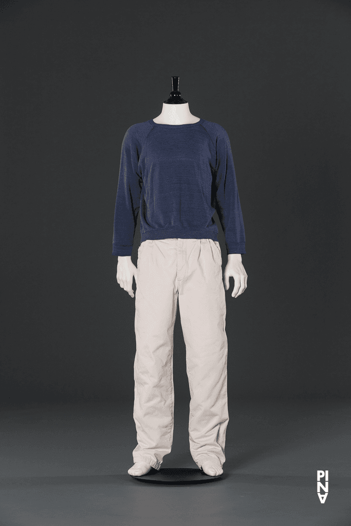 Sweatshirt worn by Urs Kaufmann in “Palermo Palermo” by Pina Bausch