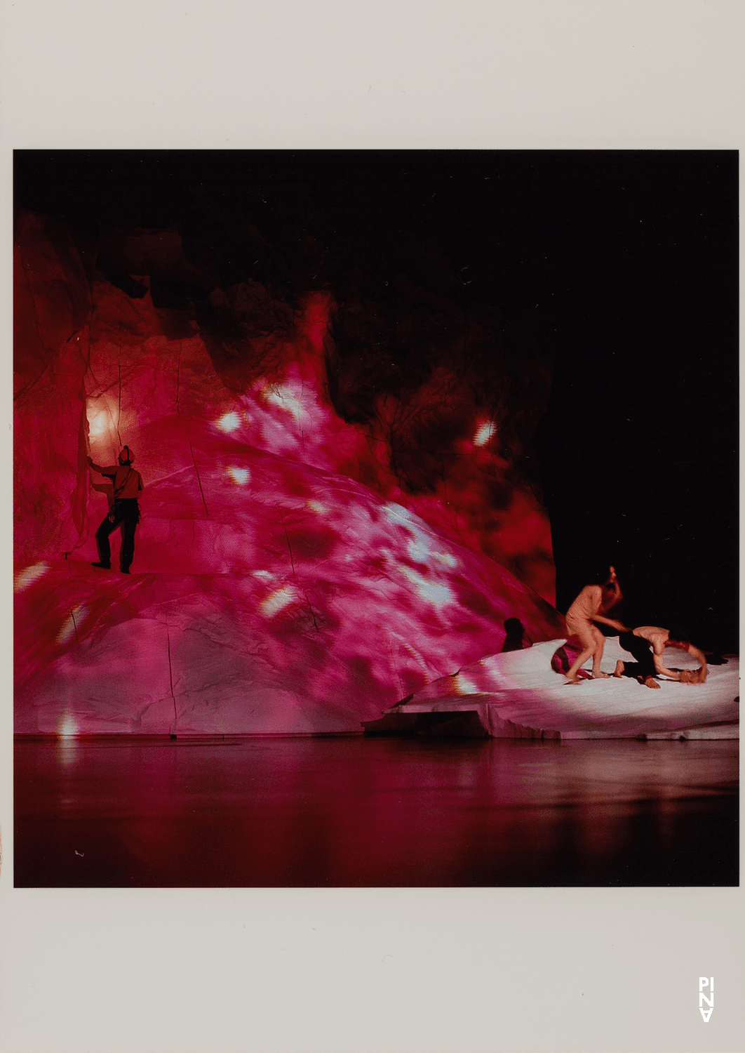 Rainer Behr and Cristiana Morganti in “Rough Cut” by Pina Bausch