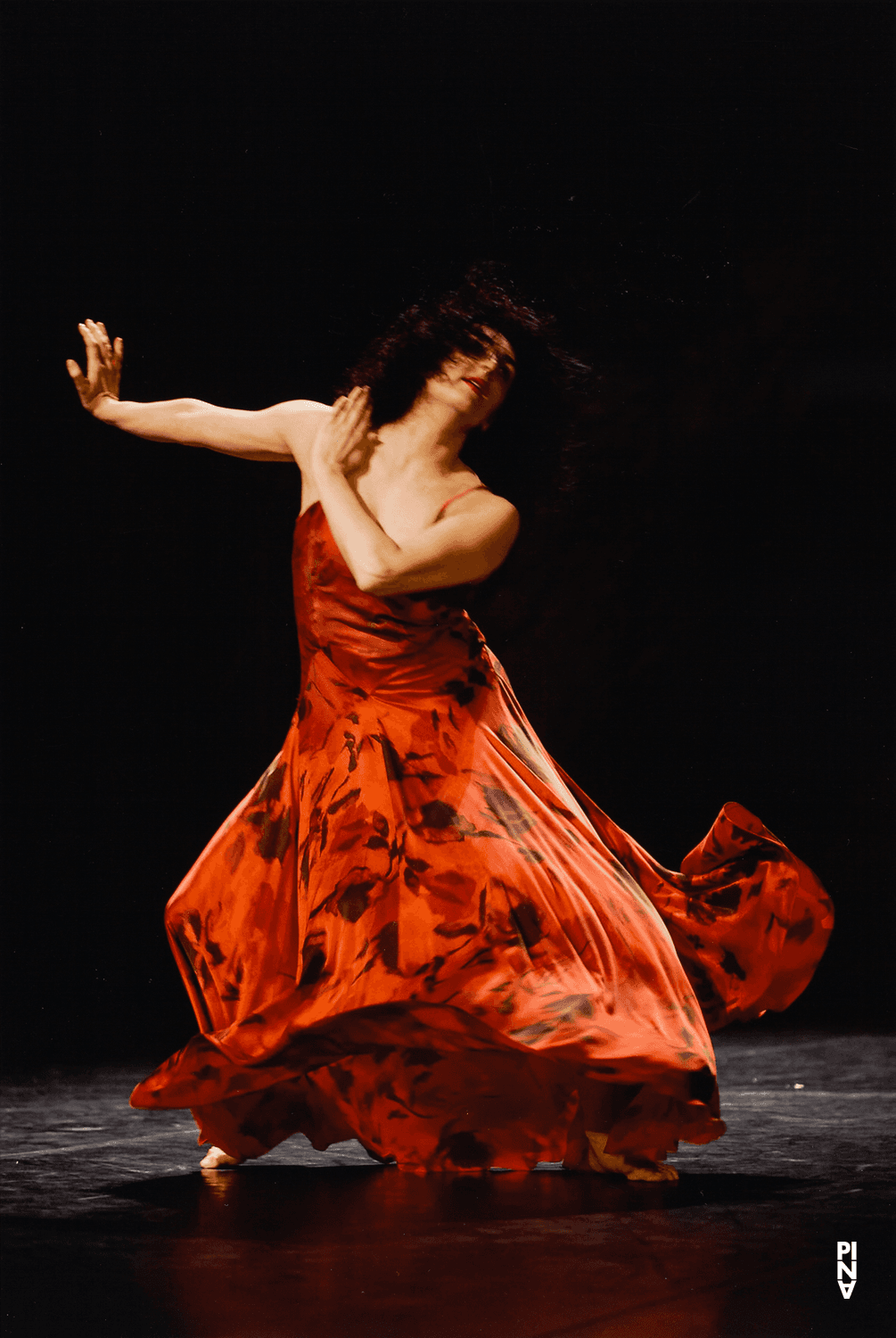 Cristiana Morganti dans « Rough Cut » de Pina Bausch