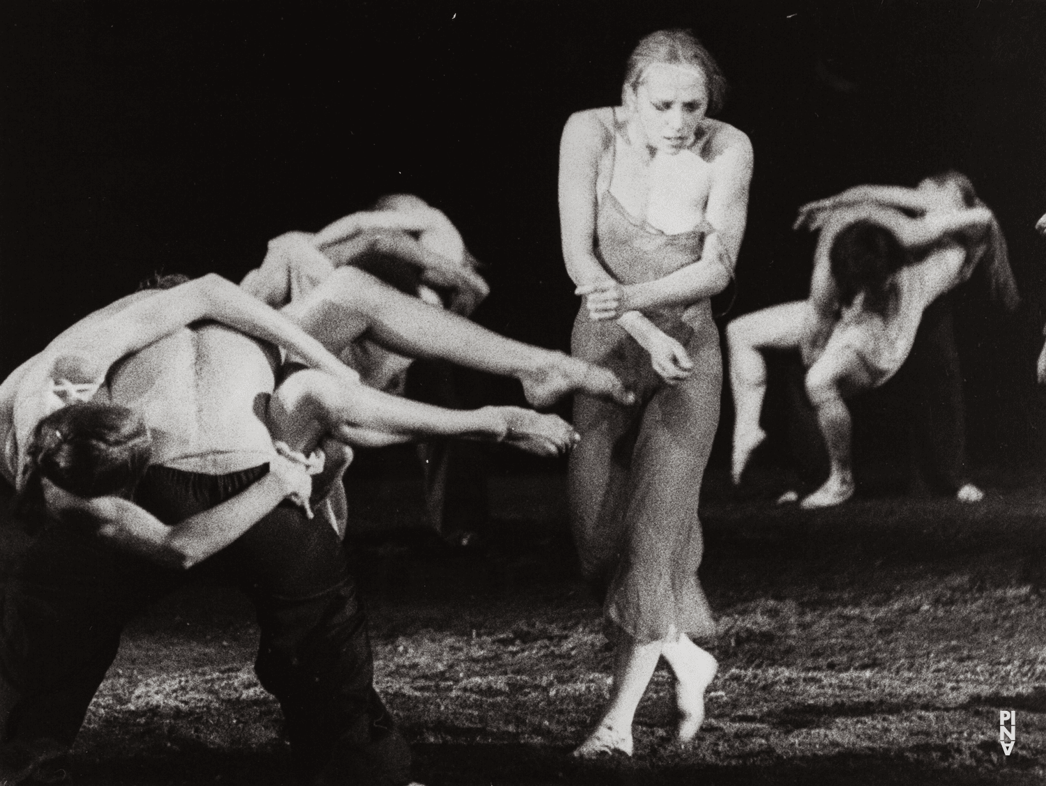 Marlis Alt et Michael Diekamp dans « Le Sacre du printemps » de Pina Bausch
