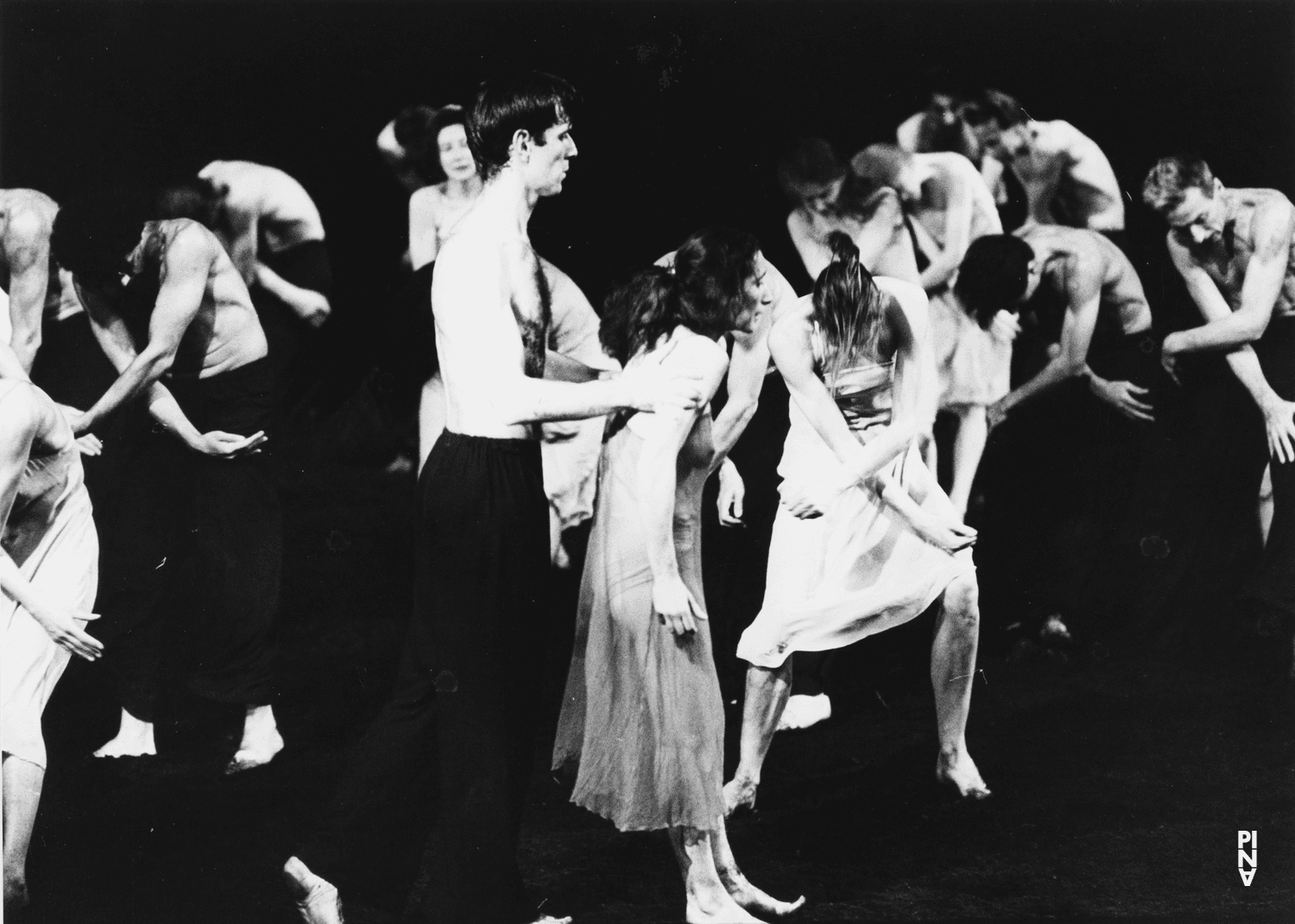 Urs Kaufmann, Dominique Mercy und Beatrice Libonati in „Das Frühlingsopfer“ von Pina Bausch