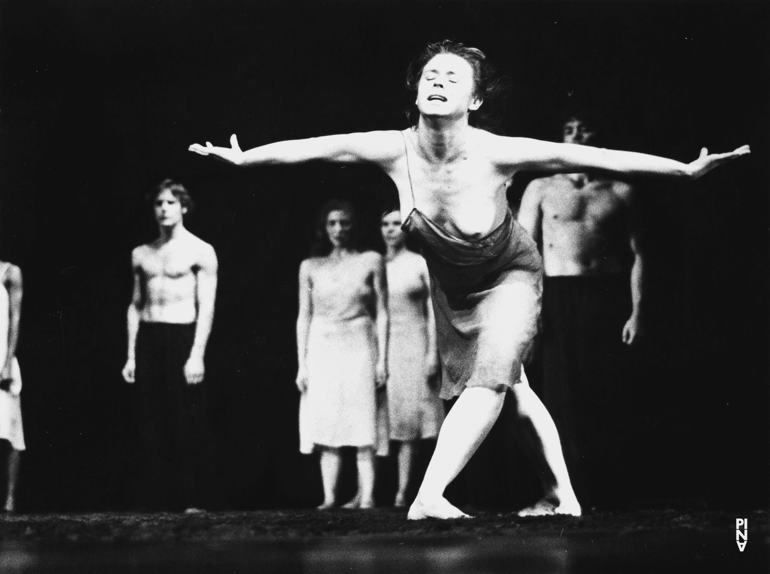 Josephine Ann Endicott und Ed Kortlandt in „Das Frühlingsopfer“ von Pina Bausch