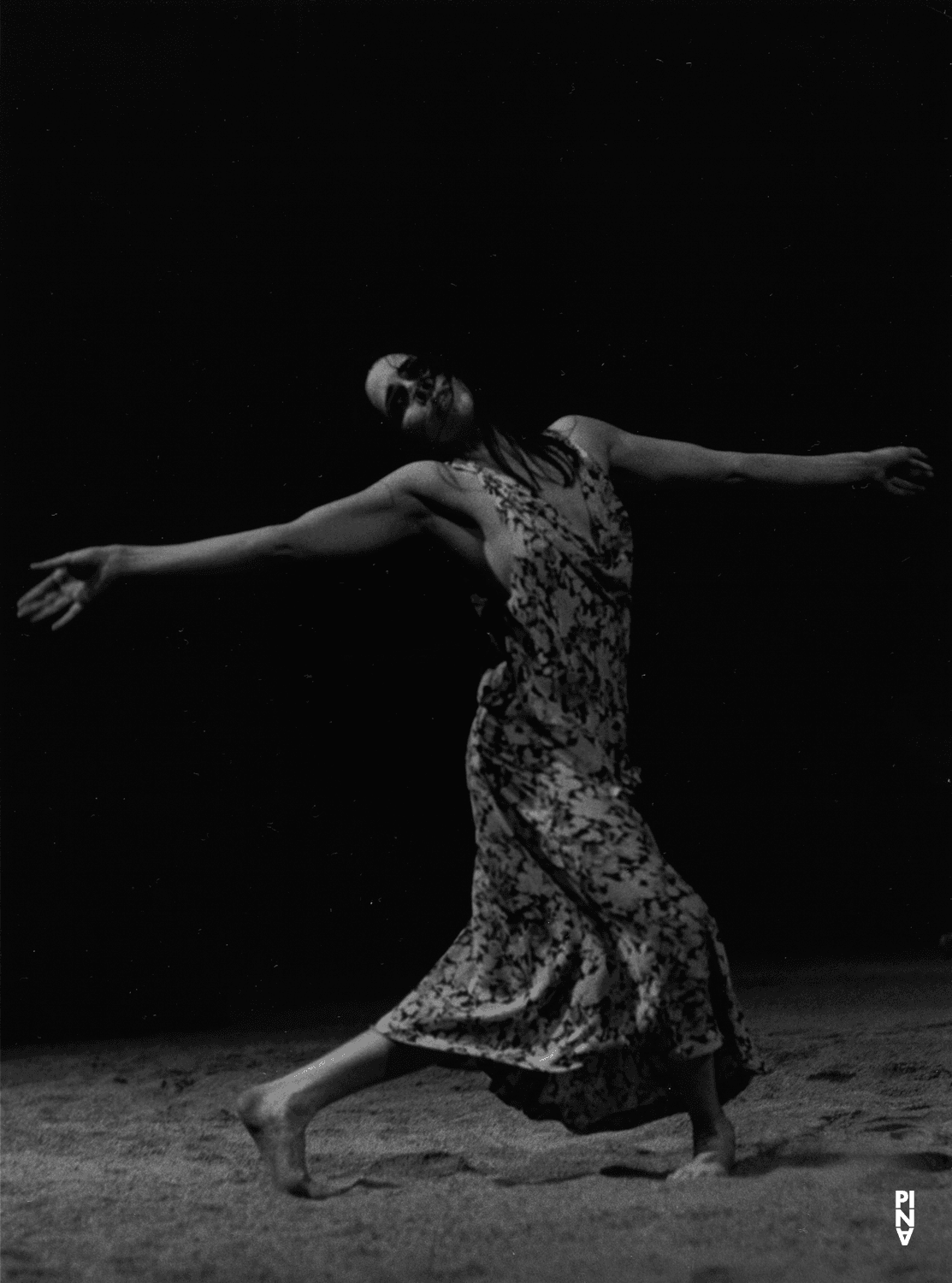 Ruth Amarante dans « Das Stück mit dem Schiff (La pièce au bateau) » de Pina Bausch