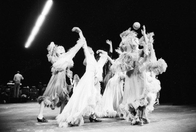 « Les Sept Péchés capitaux » de Pina Bausch au  Théâtre de la Ville Paris, saison 1978/79