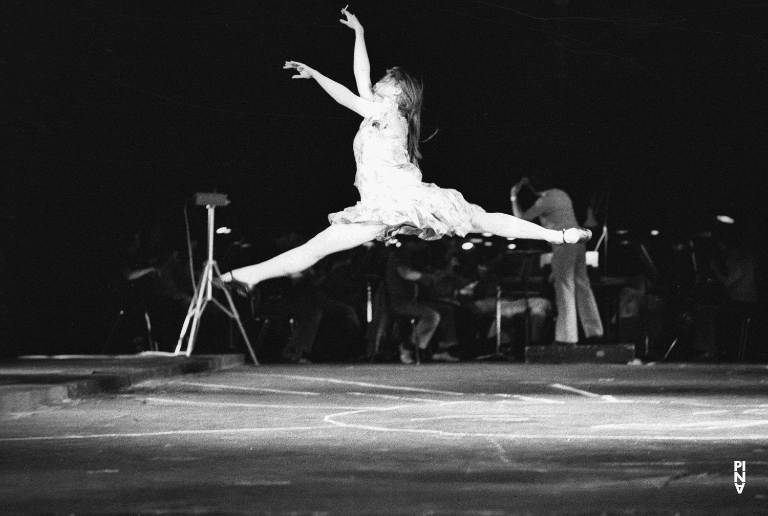 Josephine Ann Endicott dans « Les Sept Péchés capitaux » de Pina Bausch