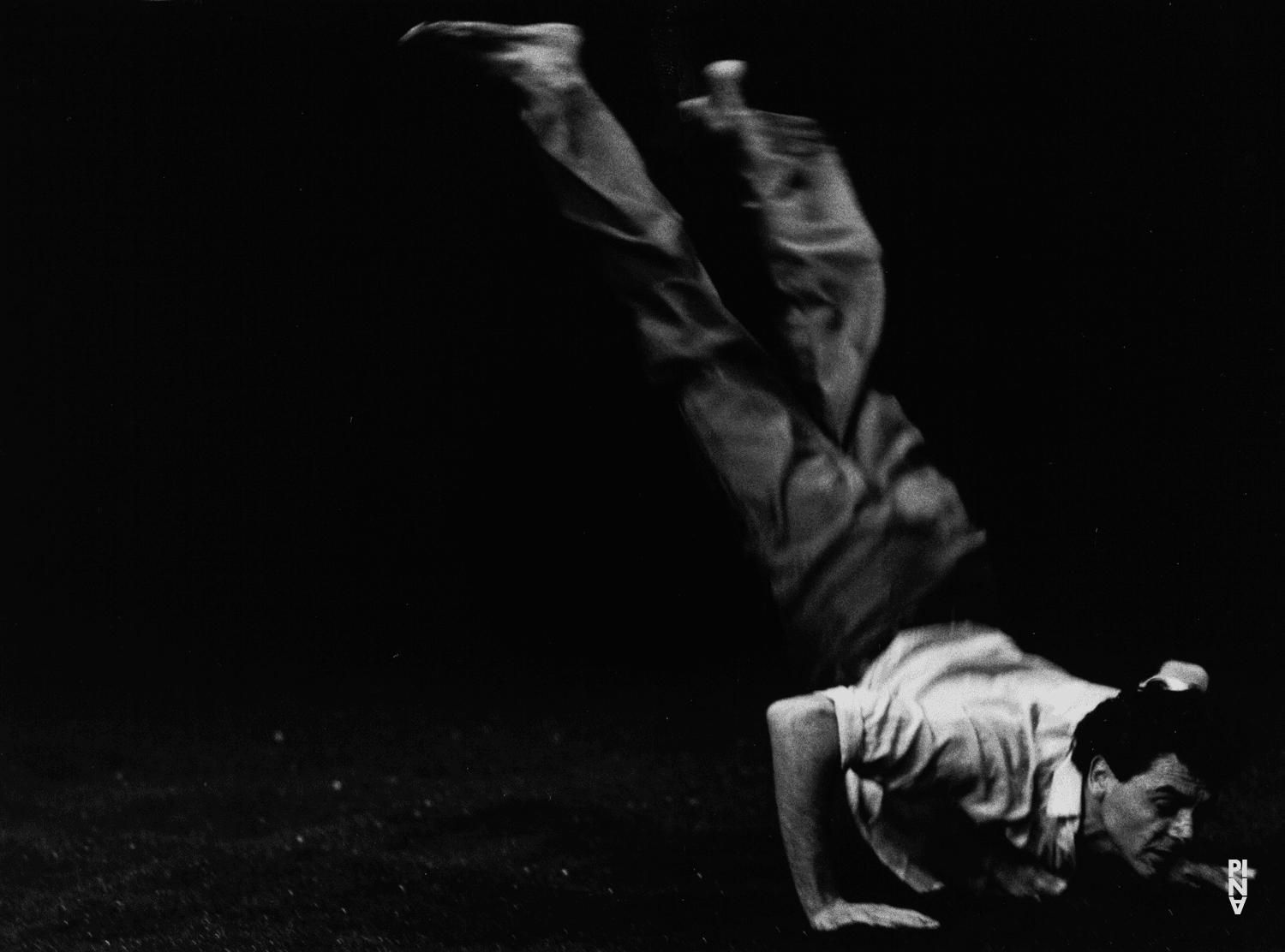 Daphnis Kokkinos in „Ein Trauerspiel“ von Pina Bausch
