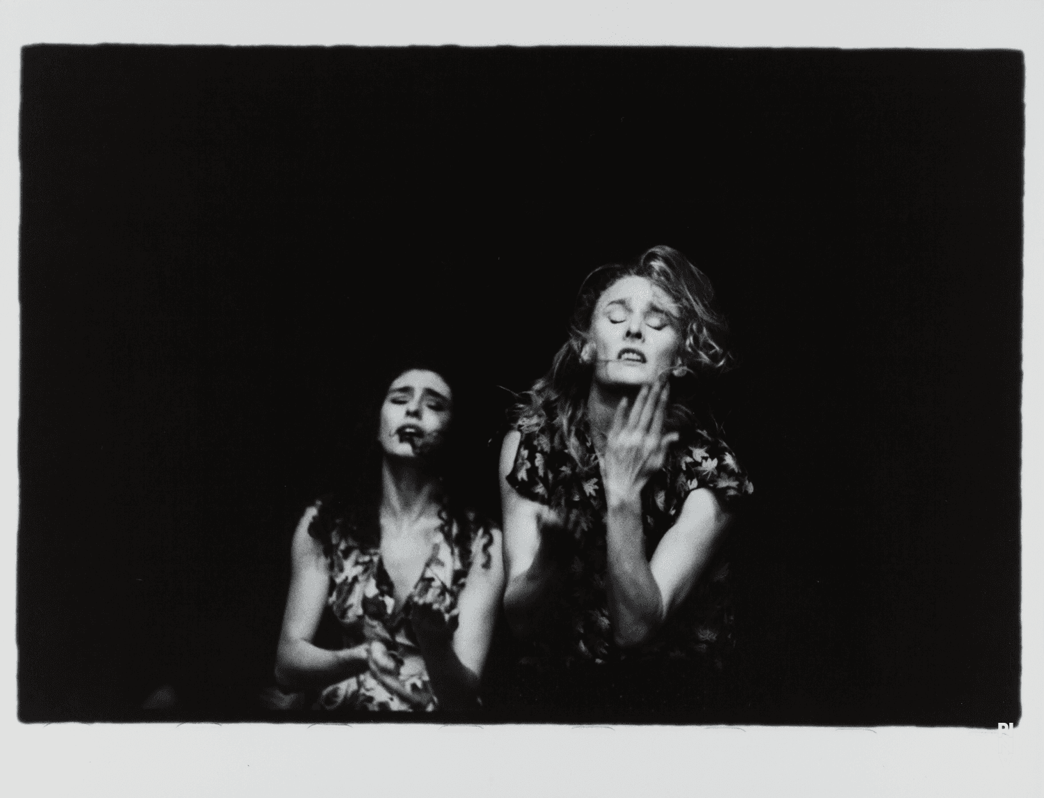 Julie Shanahan und Anne Rebeschini in „Viktor“ von Pina Bausch