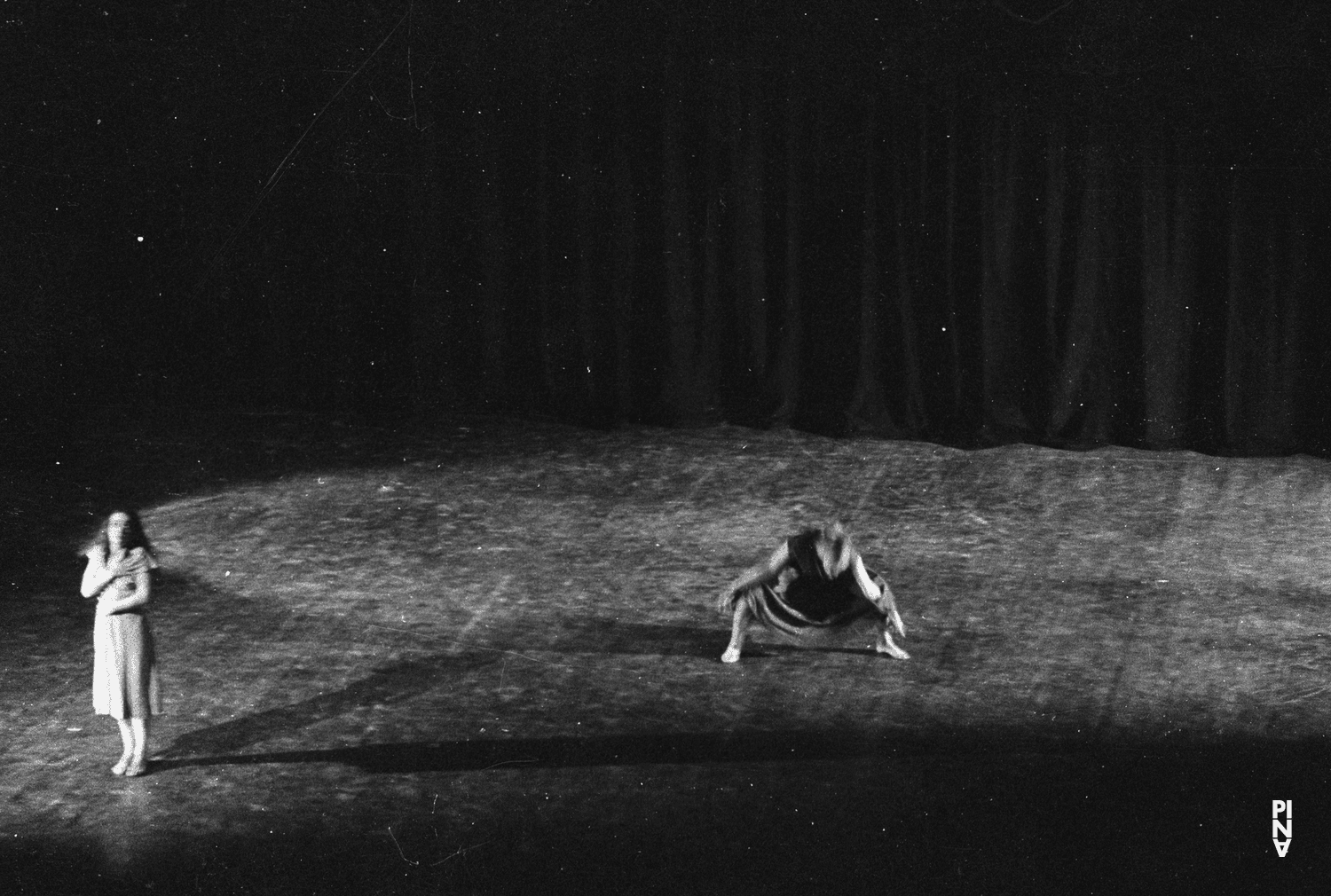 Vivienne Newport in “Wiegenlied” by Pina Bausch